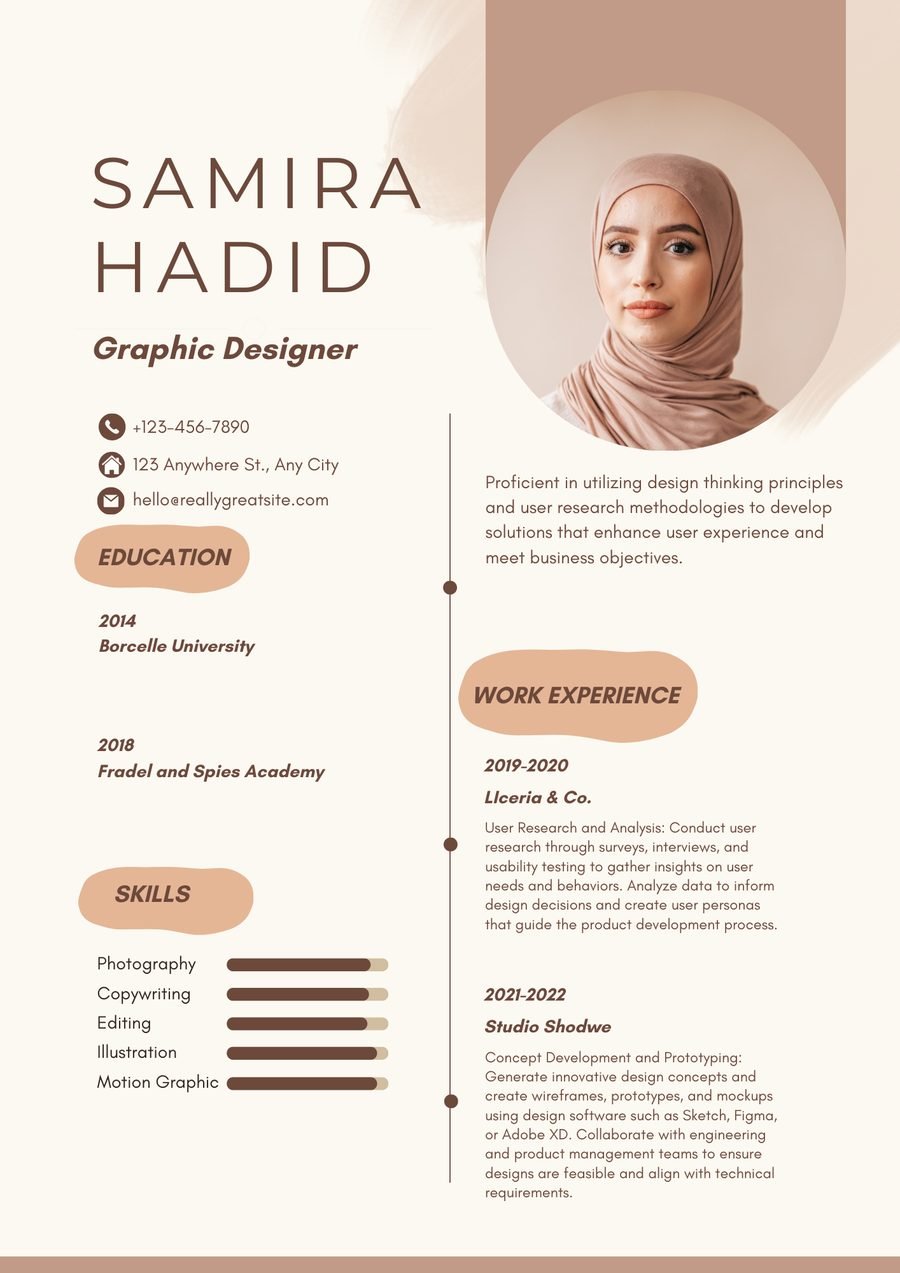 Cream Frame CV template preview
